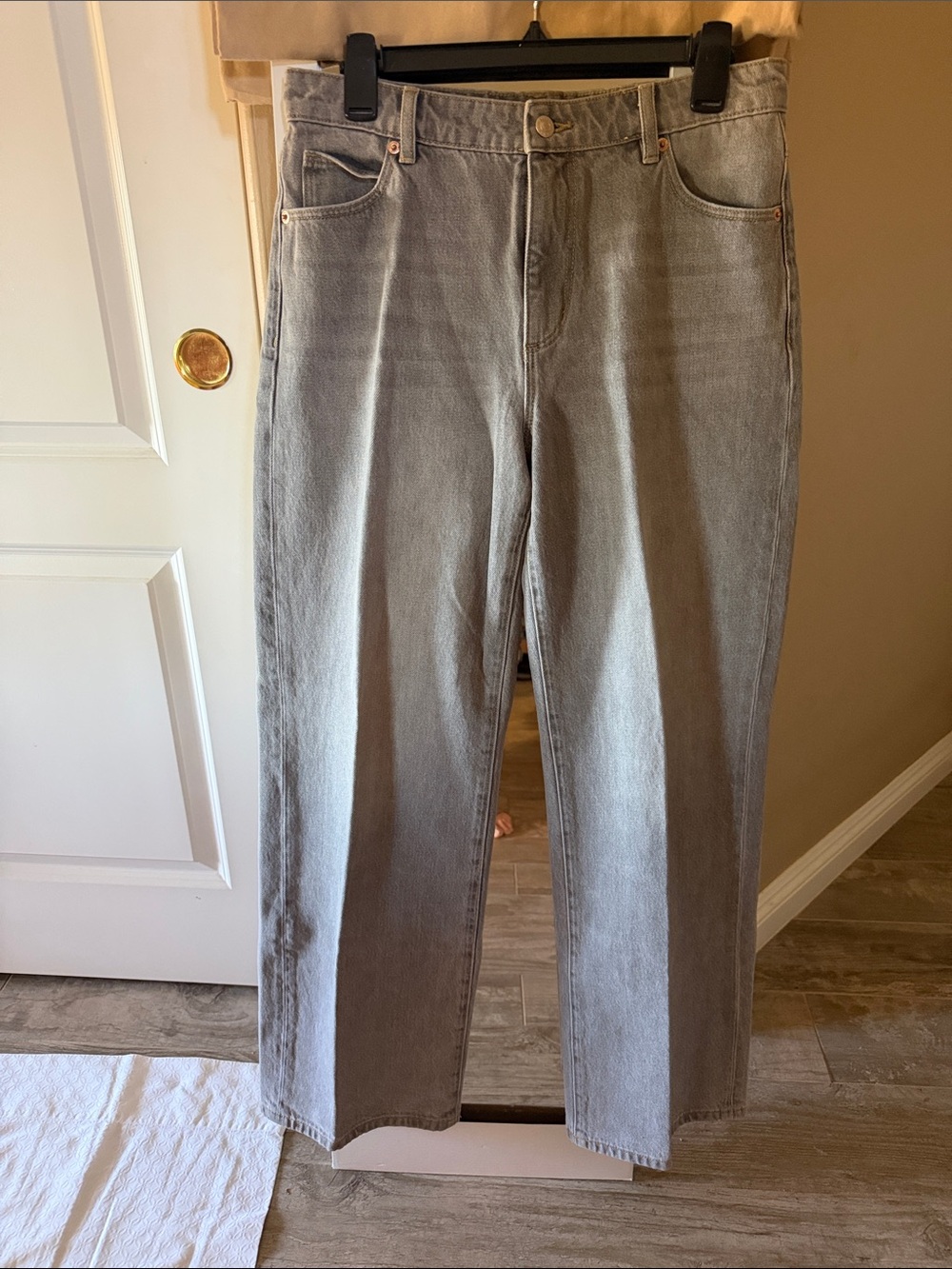 Rolla’s  Kate Washed Grey Mid-rise Baggy Jeans.